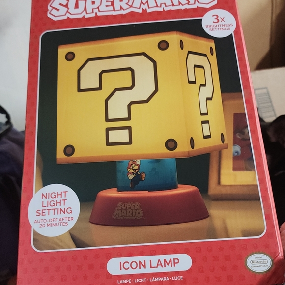 Super Mario Bros Icon Lamp Question Block with Mario Desk Lamp Night Light 3 - Picture 4 of 5
